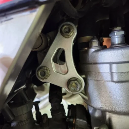 Bracket Mesin Atas WE3 Racing Ninja R SS 150 Full CNC Breket Engine Mouting Atas WE3 X BPro - Image 3