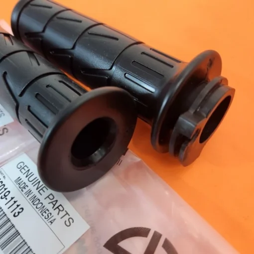 Handgrip Handspad Grip Kaze PnP Ninja R RR SS 150 Original Kawasaki Genuine Parts 46019 1113 & 46075 1156 - Image 6
